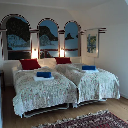 Guldbjerghus Bed & Breakfast Bogense