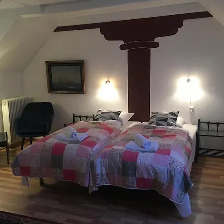 Guldbjerghus Bed & Breakfast Bogense